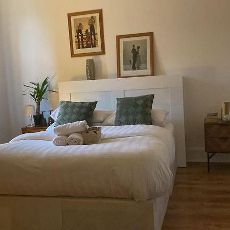 Park View Homestay Barking  Eksteriør billede
