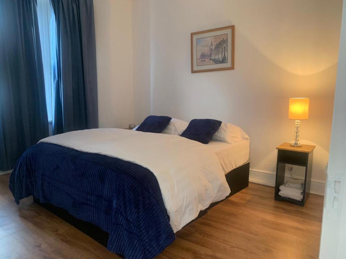 Park View Homestay Barking  Eksteriør billede