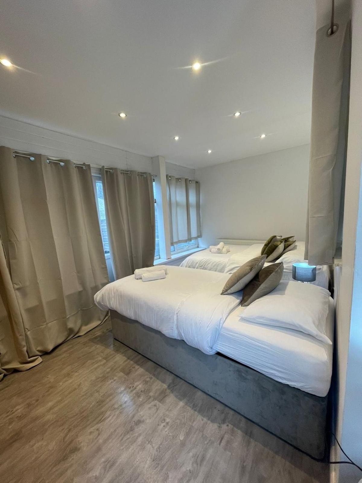 Park View Homestay Barking  Eksteriør billede